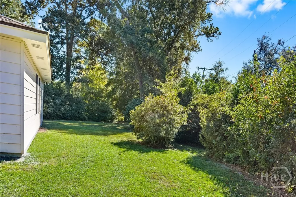 6 Prince Charles Court Savannah GA 31406