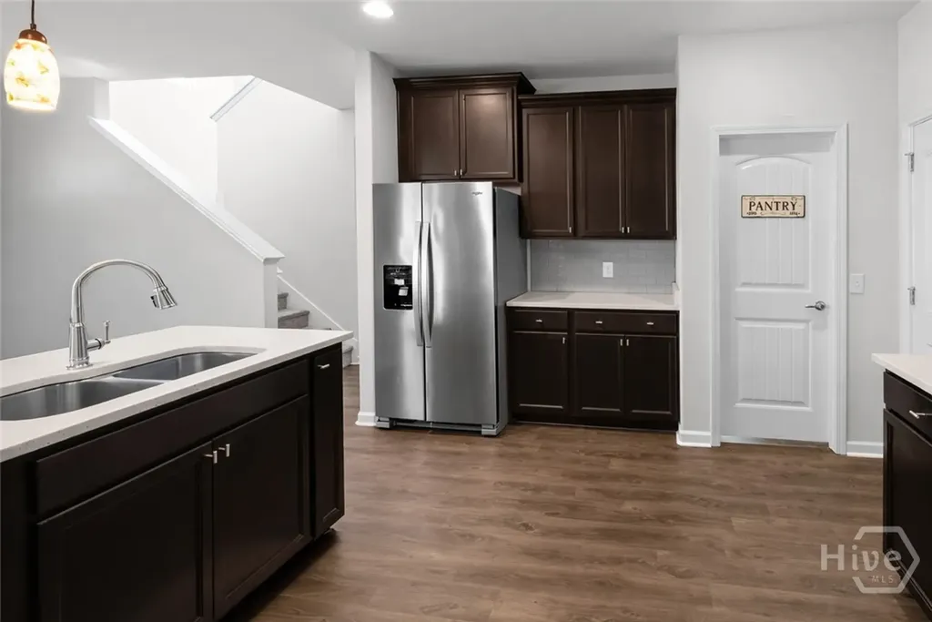 238 Lakepointe Drive Savannah GA 31407