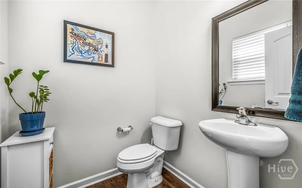 238 Lakepointe Drive Savannah GA 31407