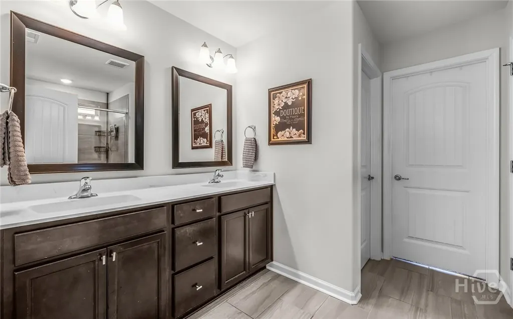 238 Lakepointe Drive Savannah GA 31407