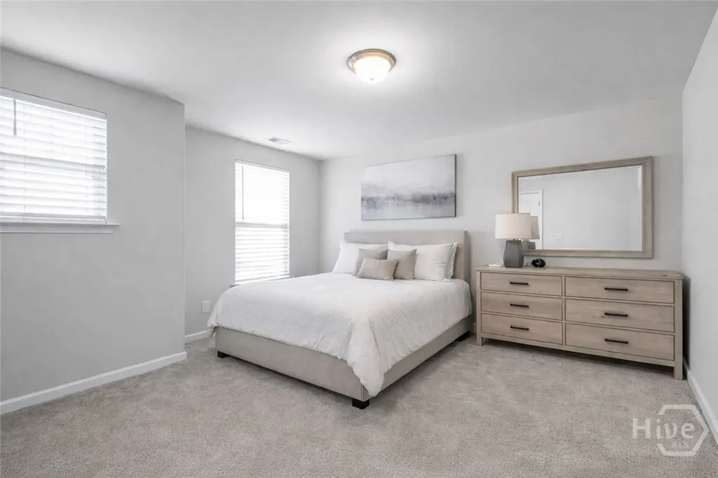 238 Lakepointe Drive Savannah GA 31407