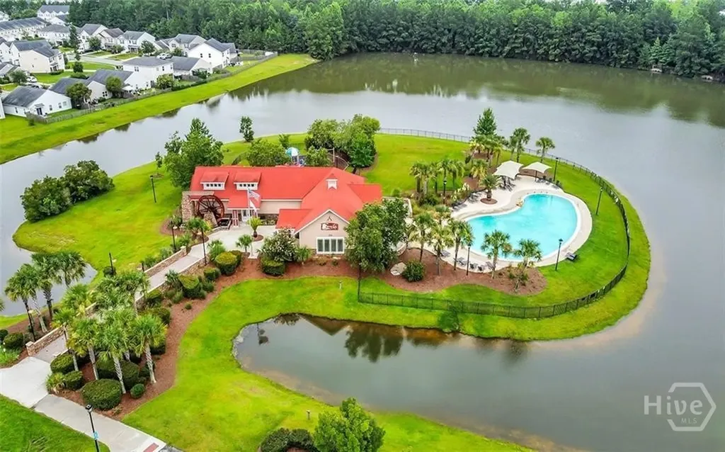 238 Lakepointe Drive Savannah GA 31407