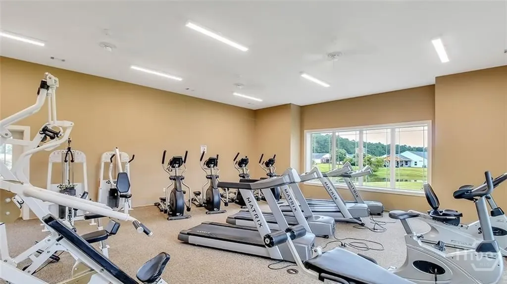 238 Lakepointe Drive Savannah GA 31407