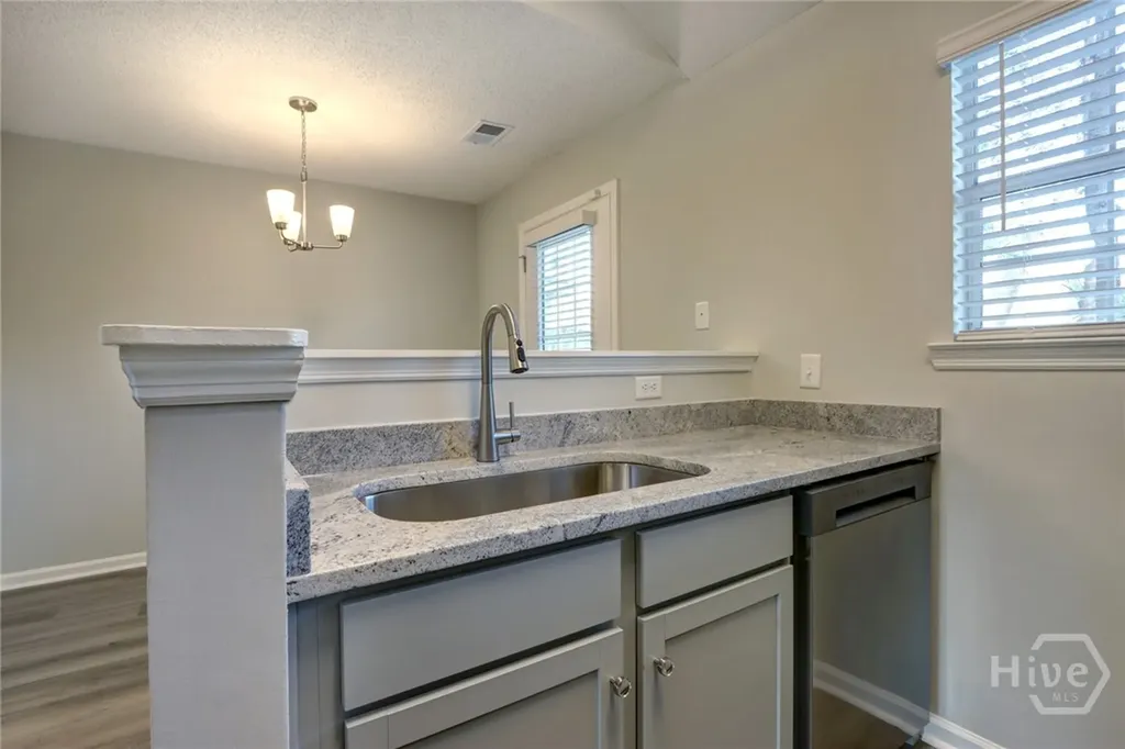 7346 Leghorn Street Savannah GA 31406