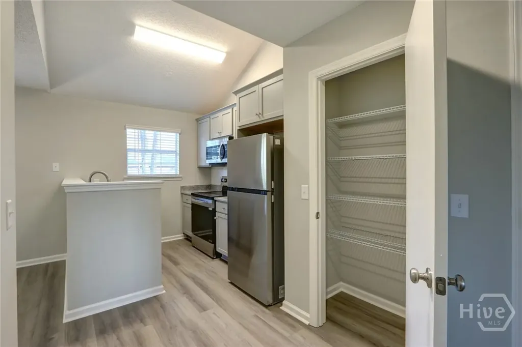 7346 Leghorn Street Savannah GA 31406