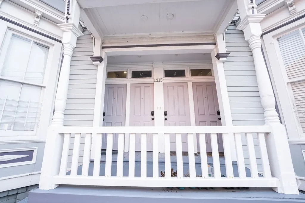 1313 Whitaker Street Savannah GA 31401