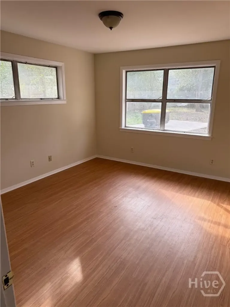 2101 Oakland Court Savannah GA 31404