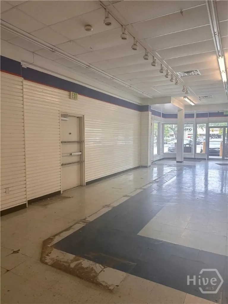 2125 E Victory Drive Savannah GA 31404