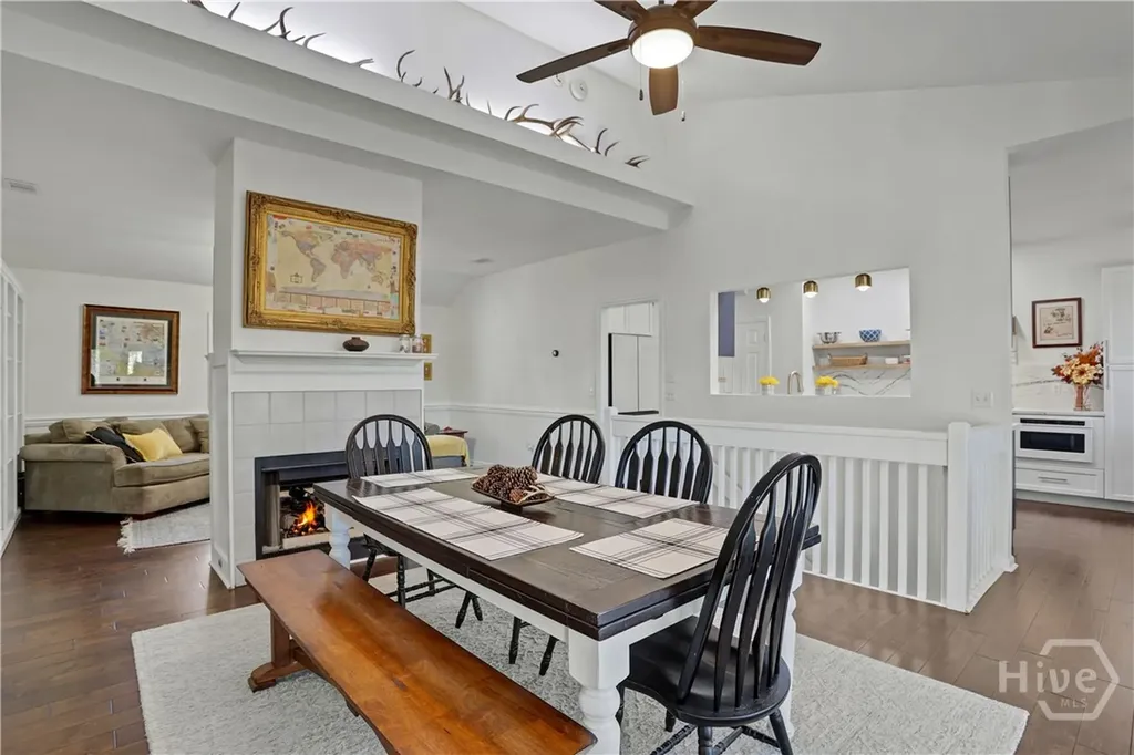 4 E Back Street Savannah GA 31419