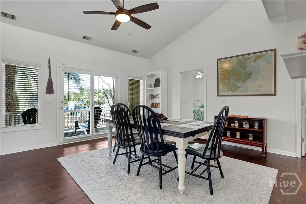 4 E Back Street Savannah GA 31419