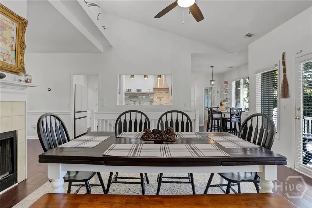4 E Back Street Savannah GA 31419