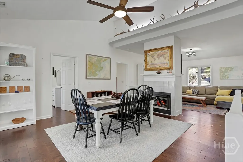 4 E Back Street Savannah GA 31419
