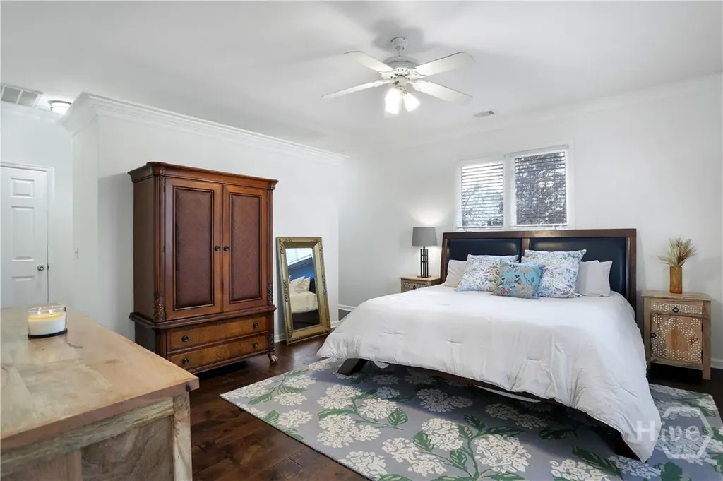 4 E Back Street Savannah GA 31419