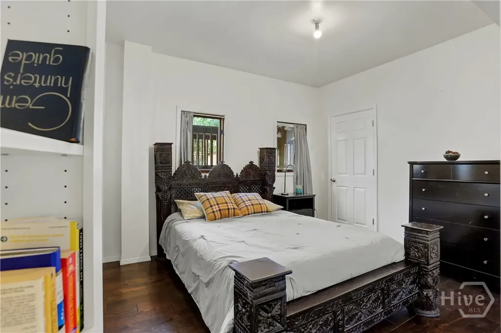 4 E Back Street Savannah GA 31419