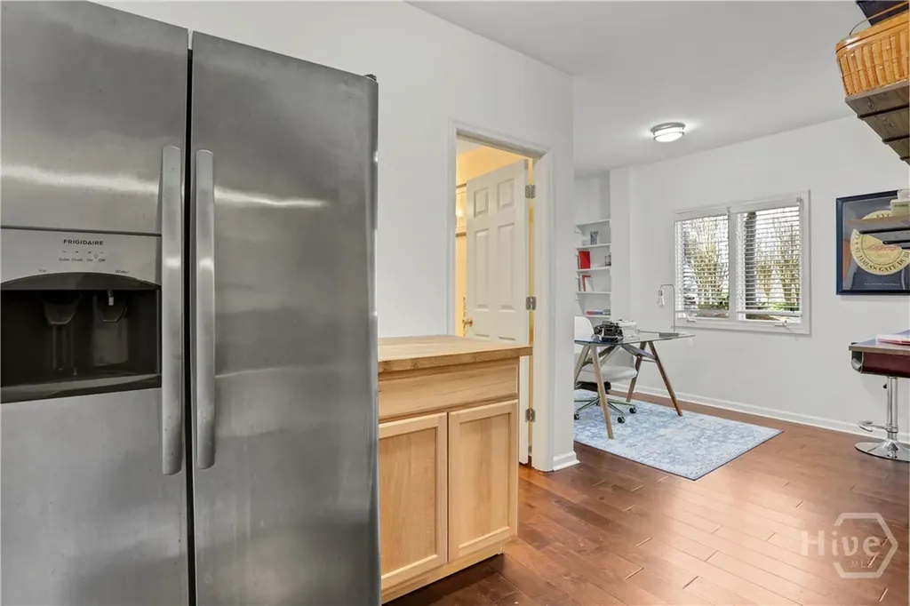 4 E Back Street Savannah GA 31419