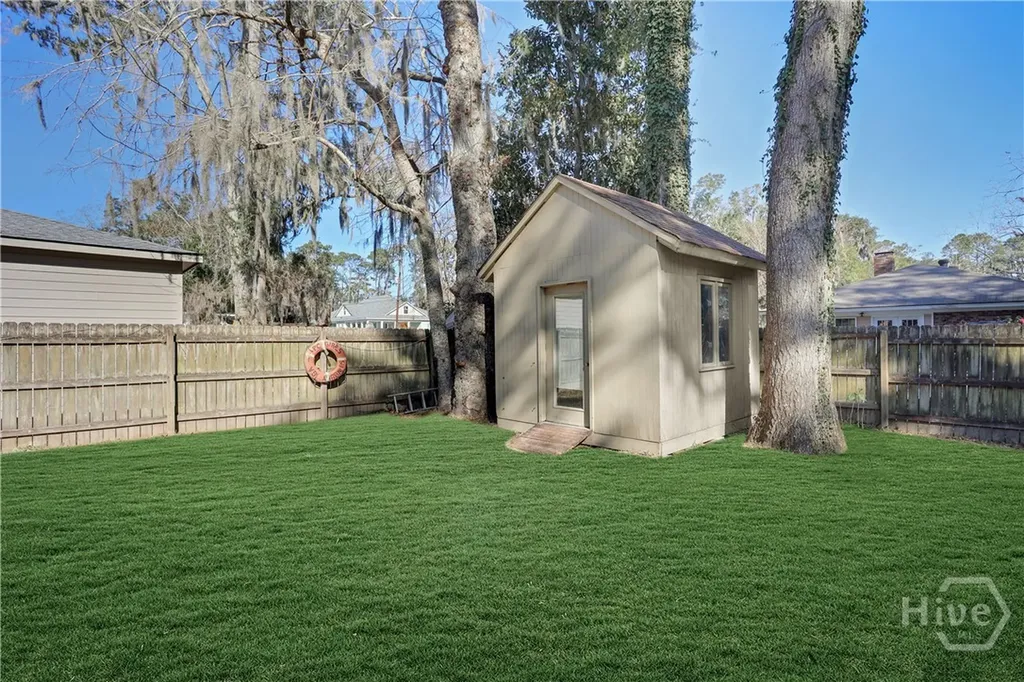 4 E Back Street Savannah GA 31419
