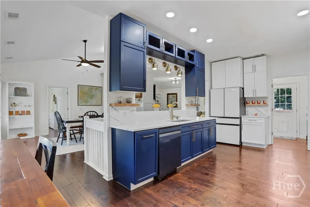 4 E Back Street Savannah GA 31419
