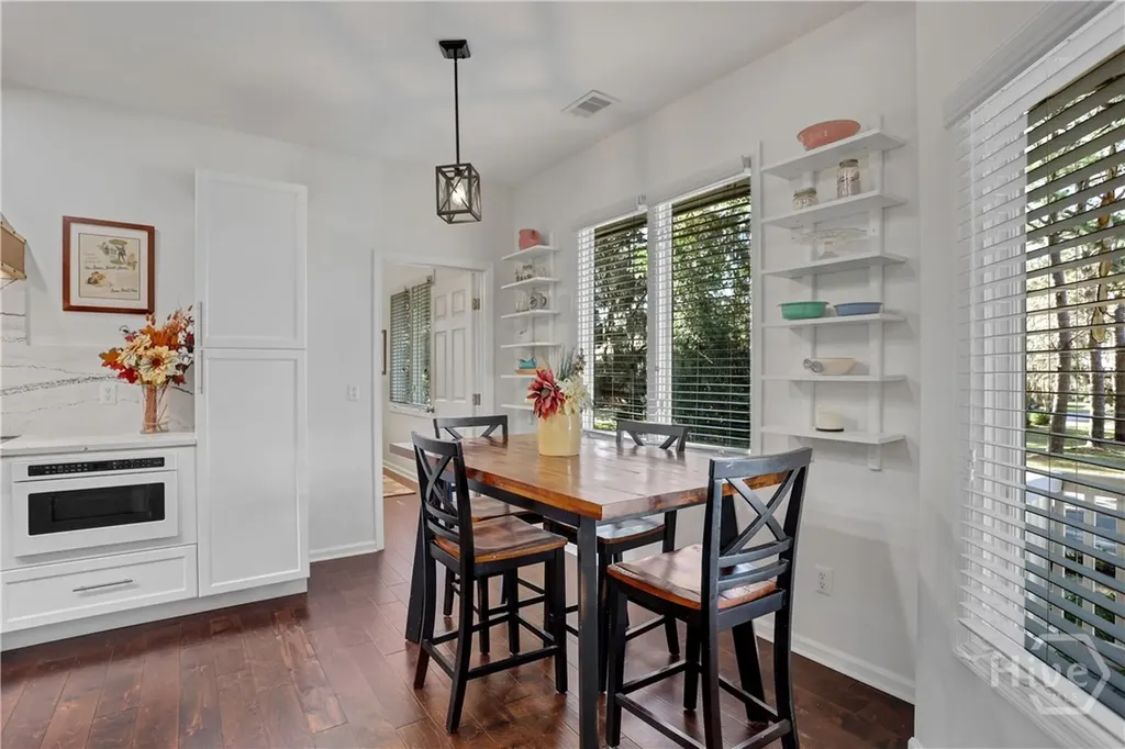 4 E Back Street Savannah GA 31419