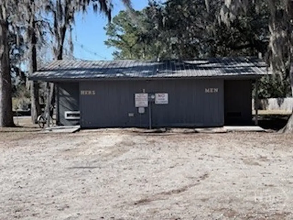138-140 Dogwood Lane Midway GA 31320