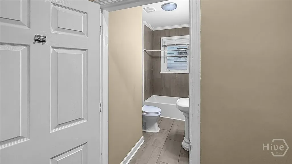 823 W 39th Street Savannah GA 31415