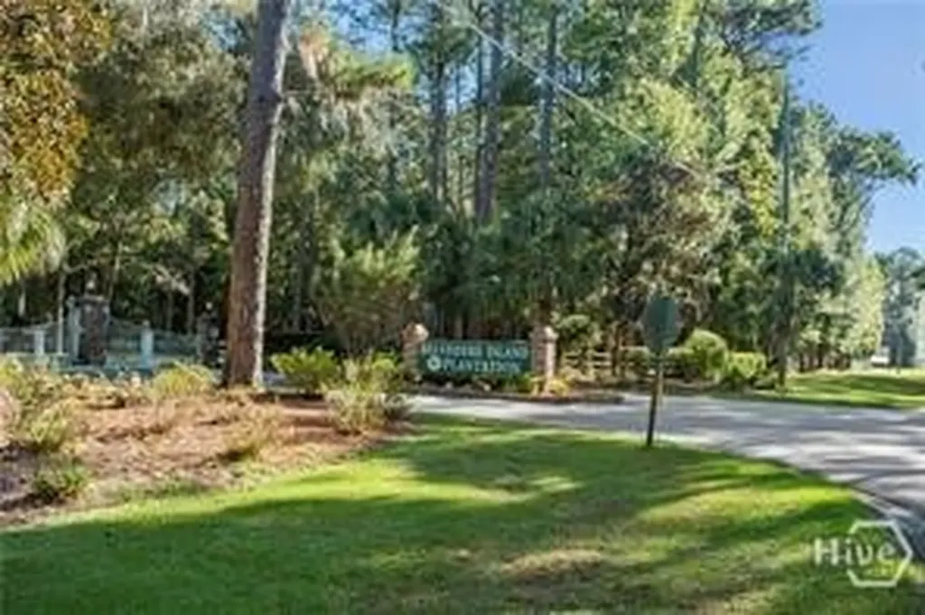 1140 NE Winterberry Drive Townsend GA 31331