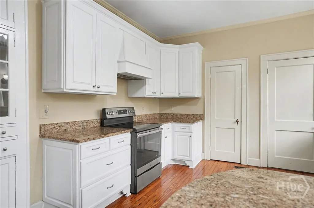 25 Washington Avenue Savannah GA 31405