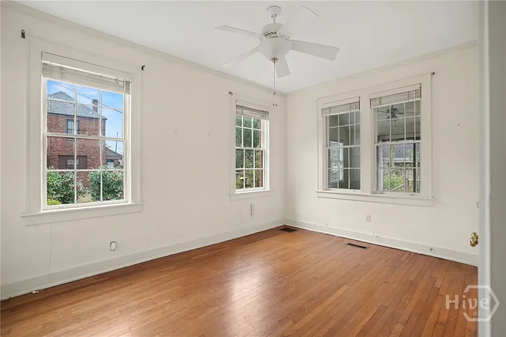 25 Washington Avenue Savannah GA 31405
