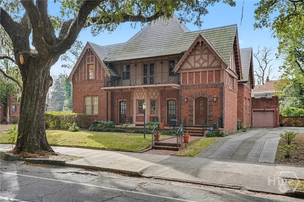 25 Washington Avenue Savannah GA 31405