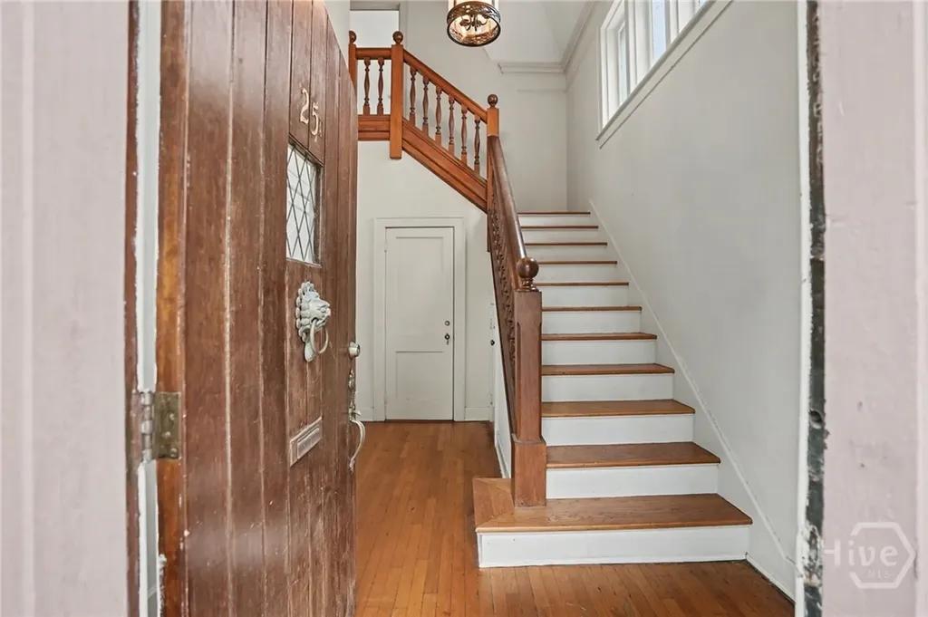 25 Washington Avenue Savannah GA 31405