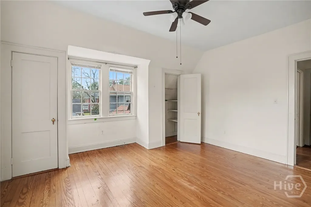 25 Washington Avenue Savannah GA 31405