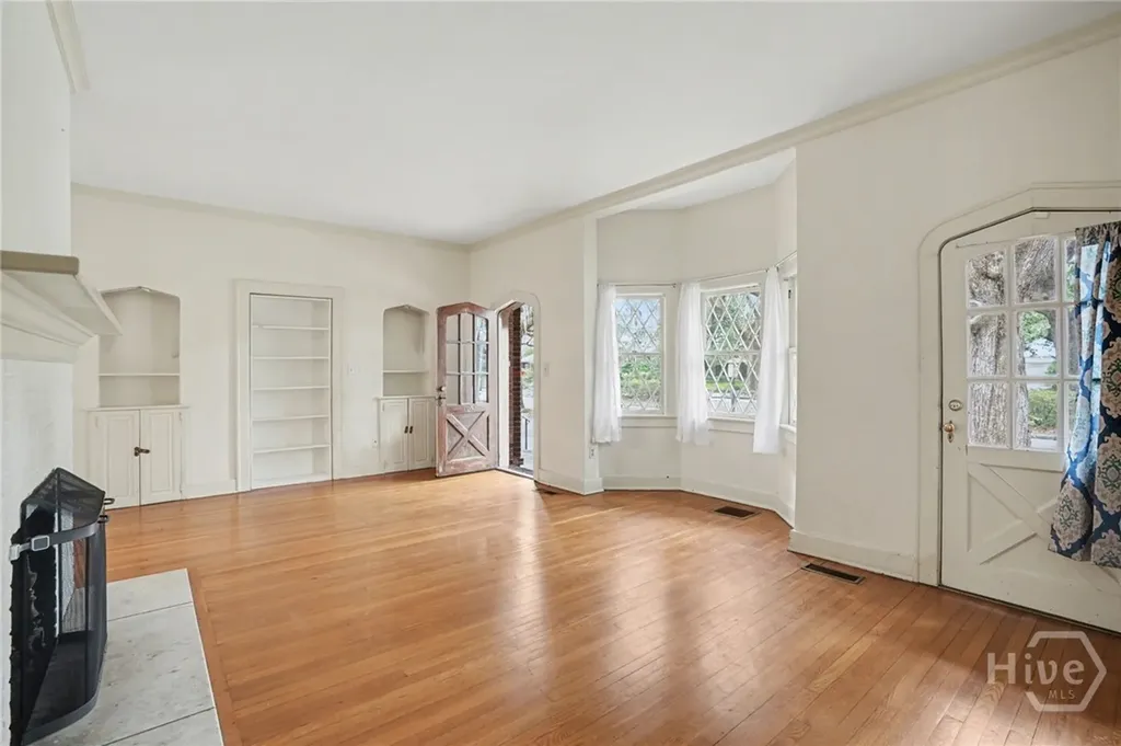 25 Washington Avenue Savannah GA 31405