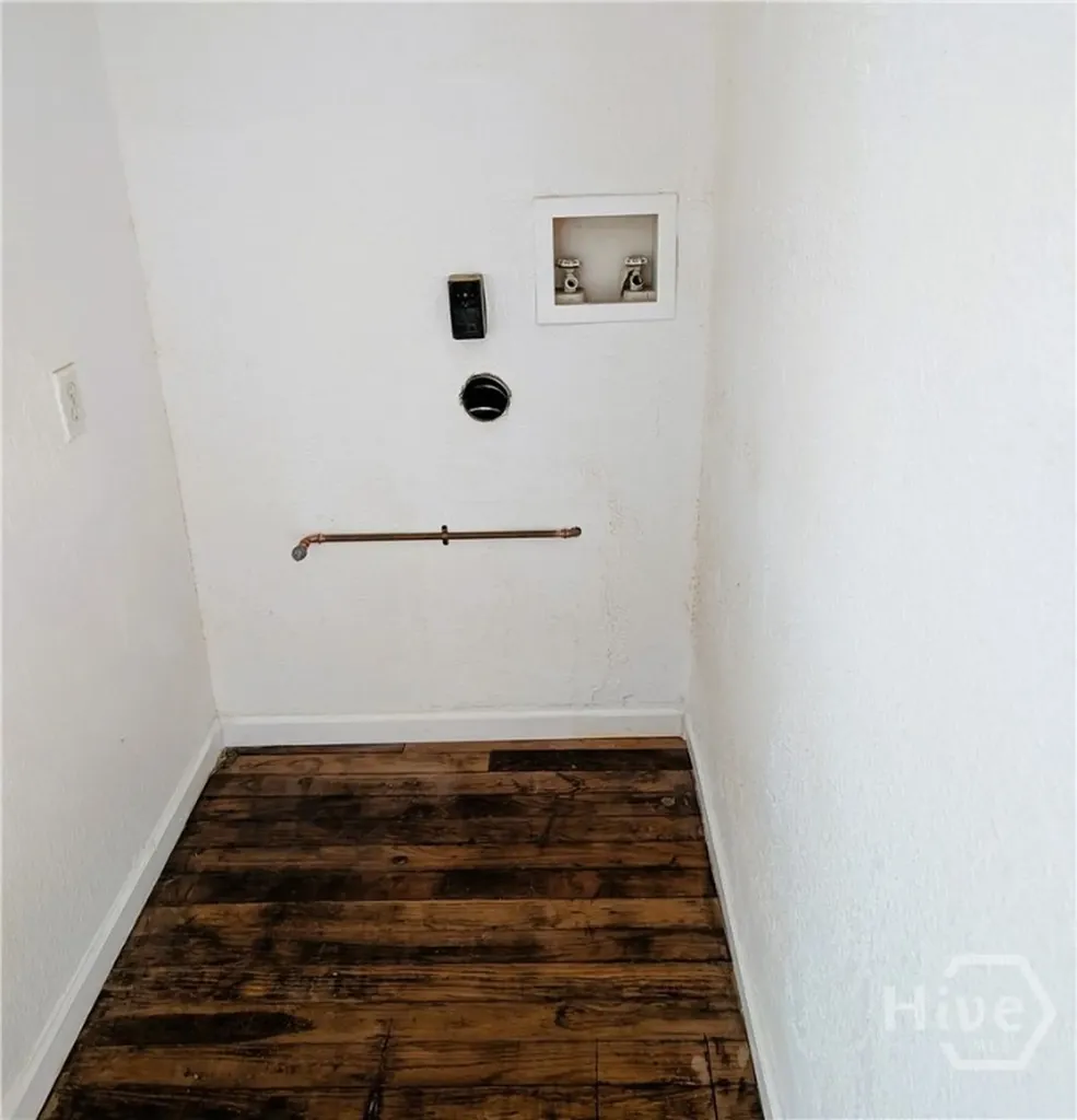 1317 E 54th Street Savannah GA 31404