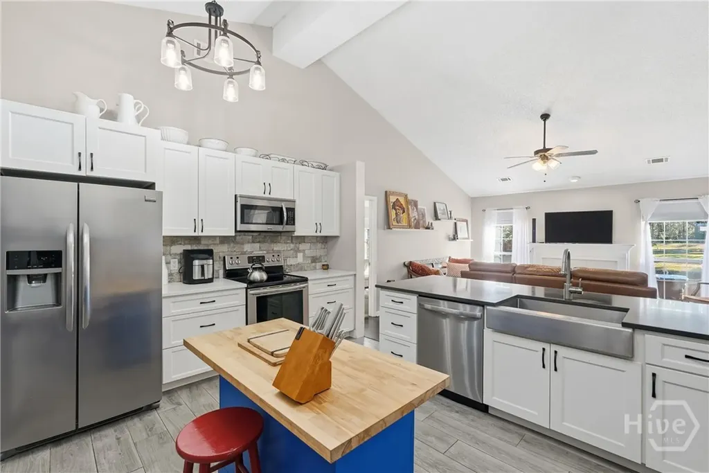 101 Laurens Lane Savannah GA 31419