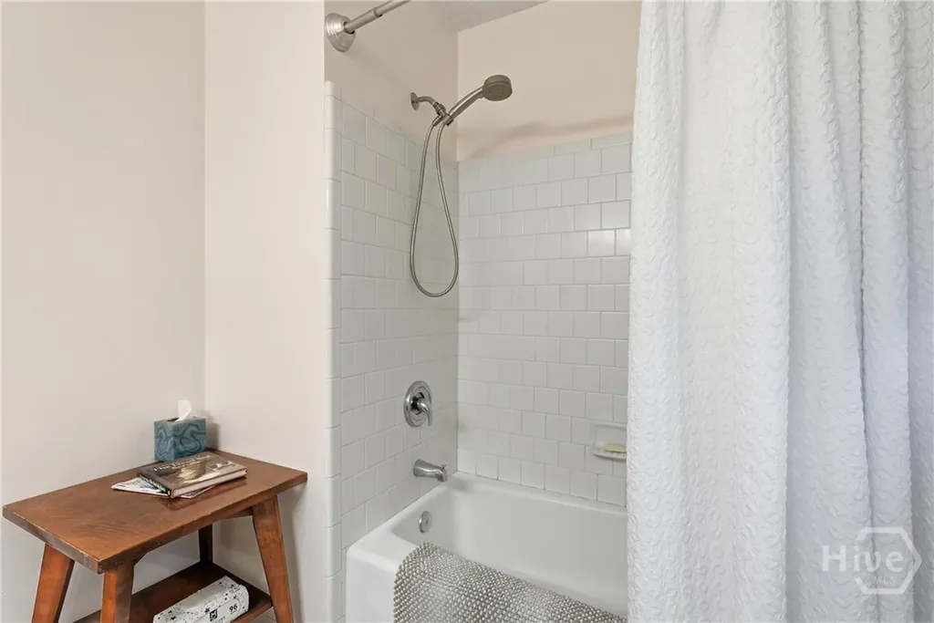 101 Laurens Lane Savannah GA 31419