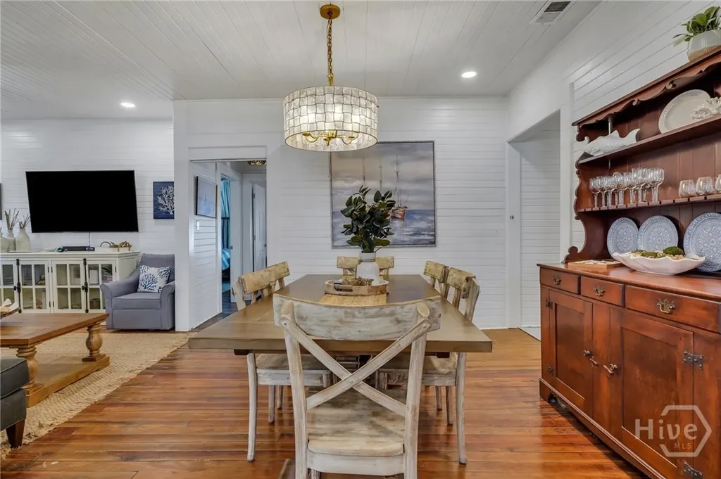 16 6th Avenue Tybee Island GA 31328