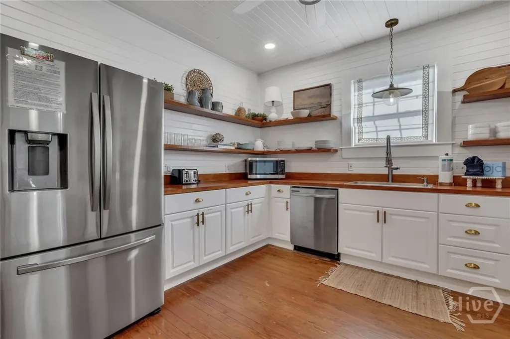 16 6th Avenue Tybee Island GA 31328