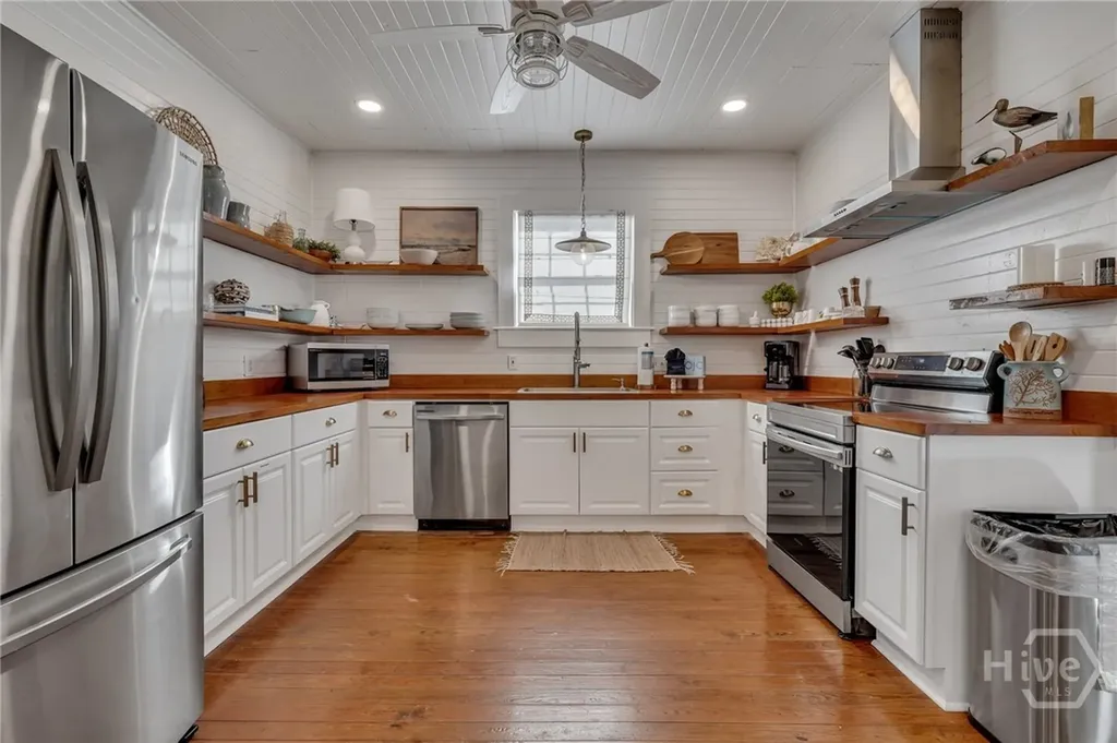 16 6th Avenue Tybee Island GA 31328