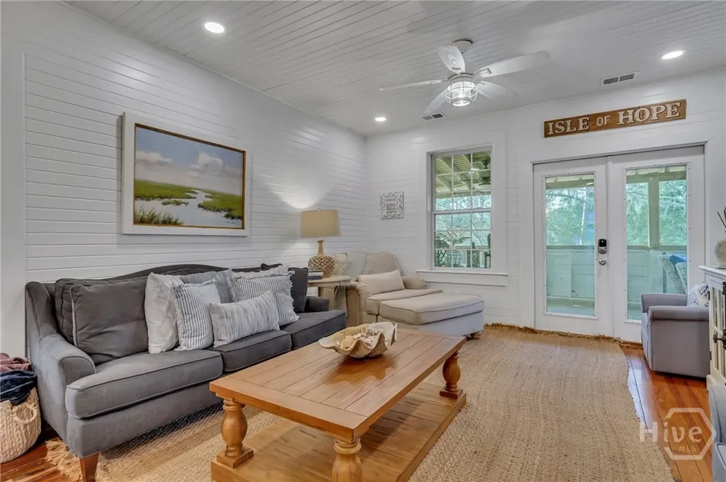 16 6th Avenue Tybee Island GA 31328
