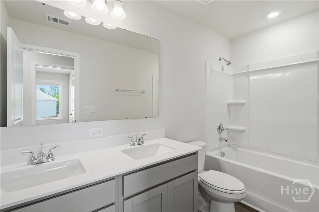 240 Teal Trail NE Ludowici GA 31316