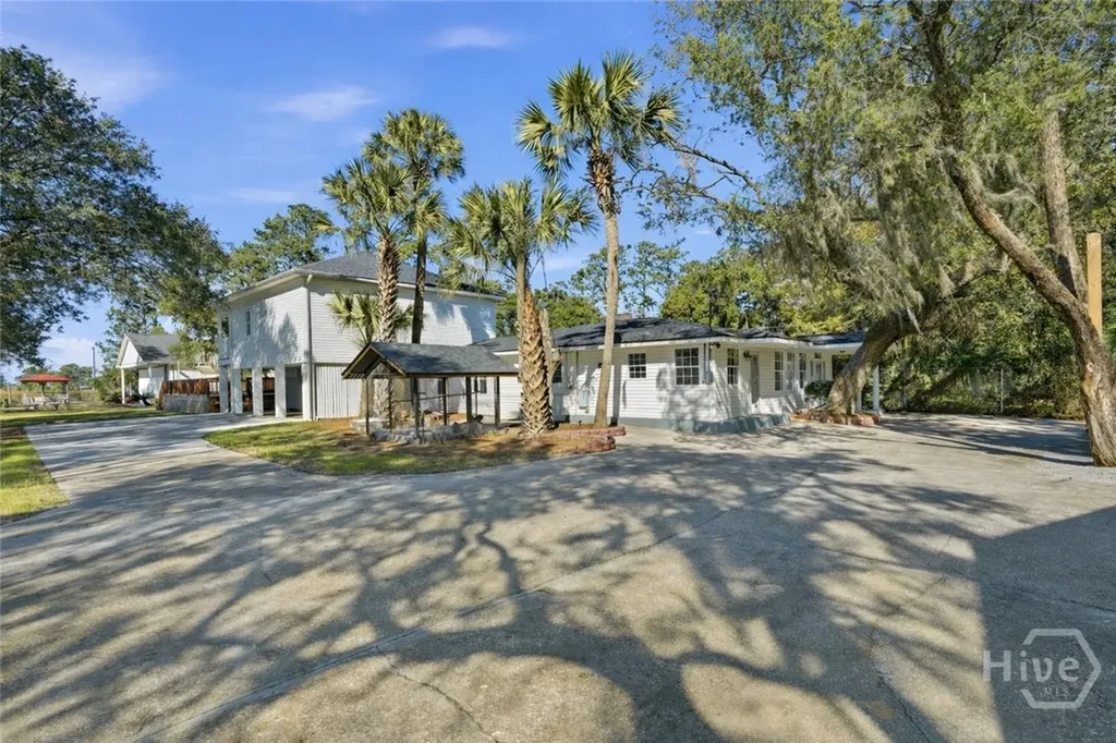 9 Brewster Street Savannah GA 31419