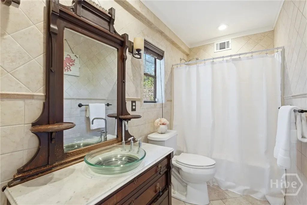 9 Brewster Street Savannah GA 31419