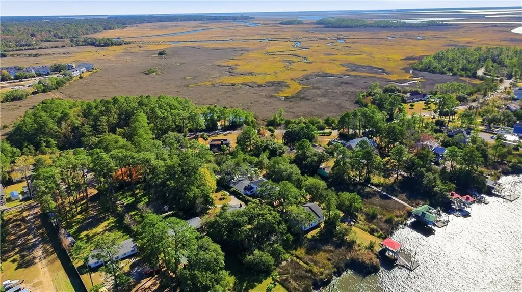 9 Brewster Street Savannah GA 31419