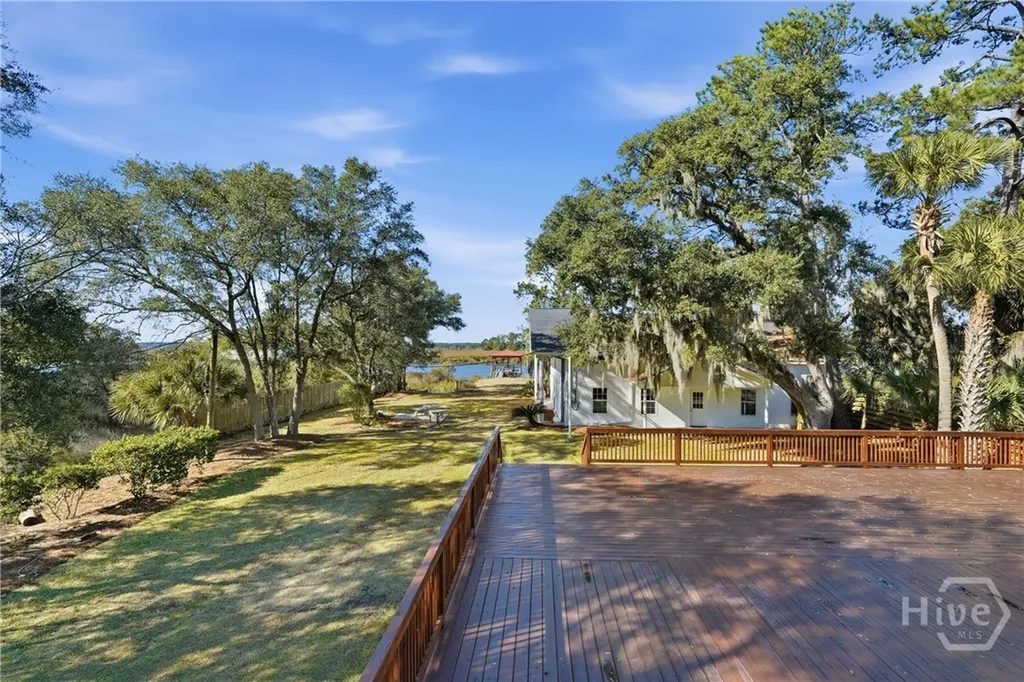 9 Brewster Street Savannah GA 31419