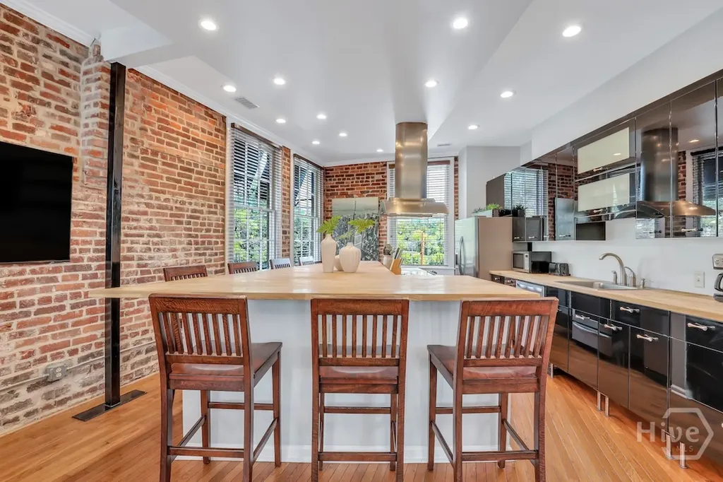 1014 Abercorn Street Savannah GA 31401