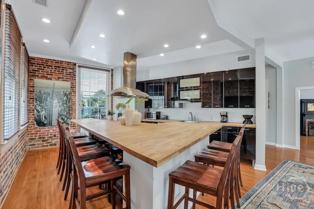 1014 Abercorn Street Savannah GA 31401