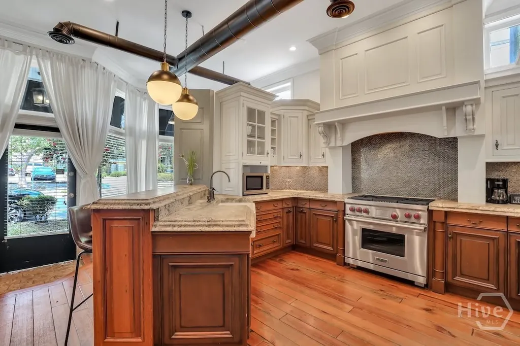 1014 Abercorn Street Savannah GA 31401