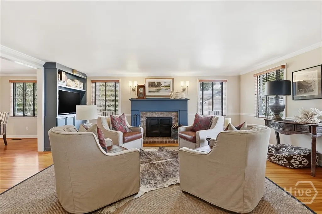 8815 Whitefield Savannah GA 31406