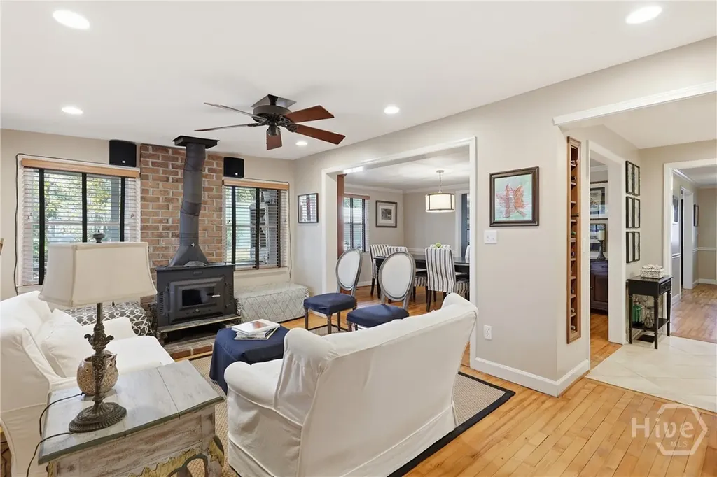 8815 Whitefield Savannah GA 31406