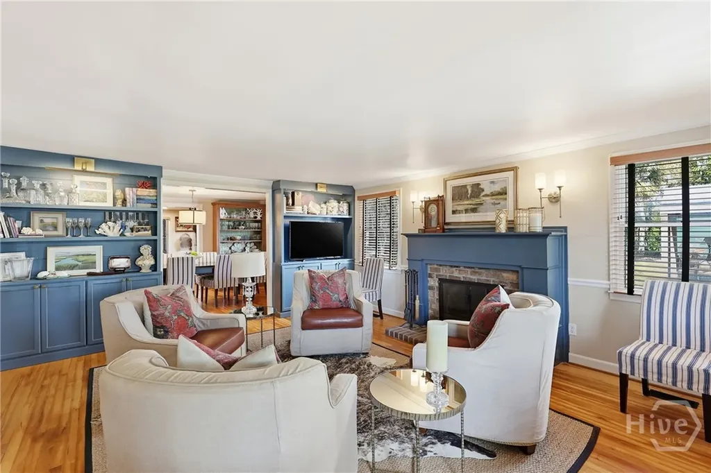 8815 Whitefield Savannah GA 31406