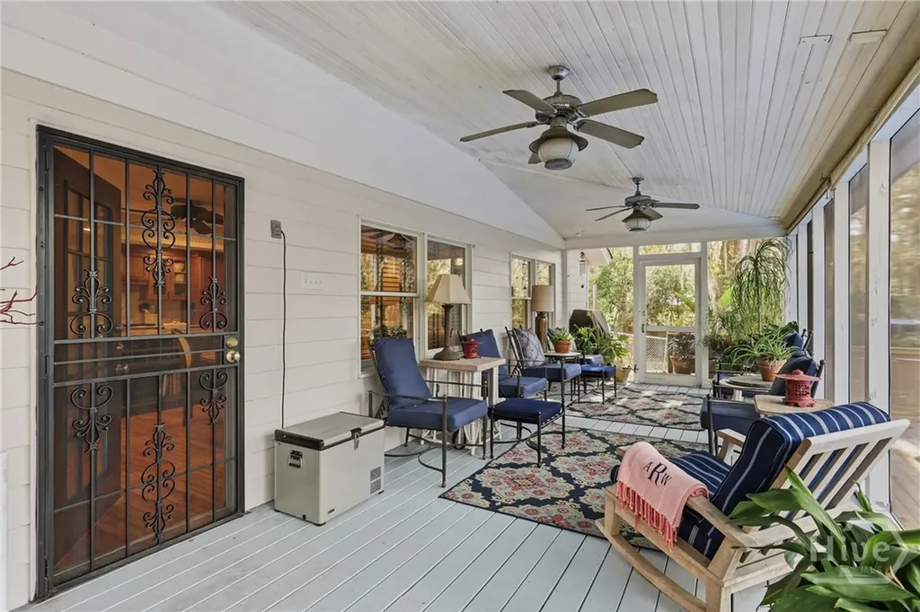 8815 Whitefield Savannah GA 31406